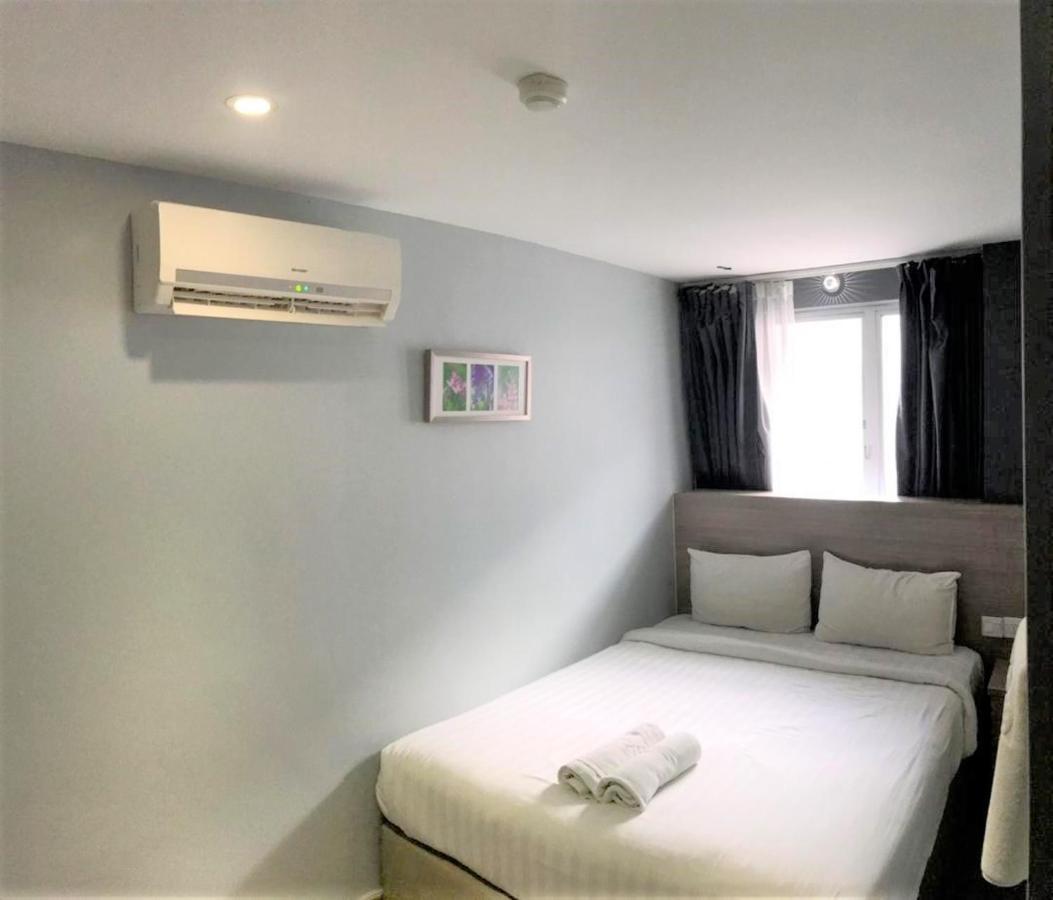 Hotel 99 Pusat Bandar Puchong Kültér fotó