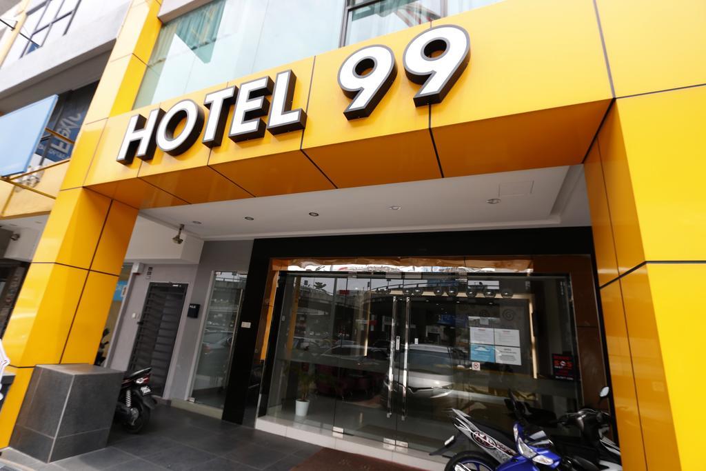 Hotel 99 Pusat Bandar Puchong Kültér fotó