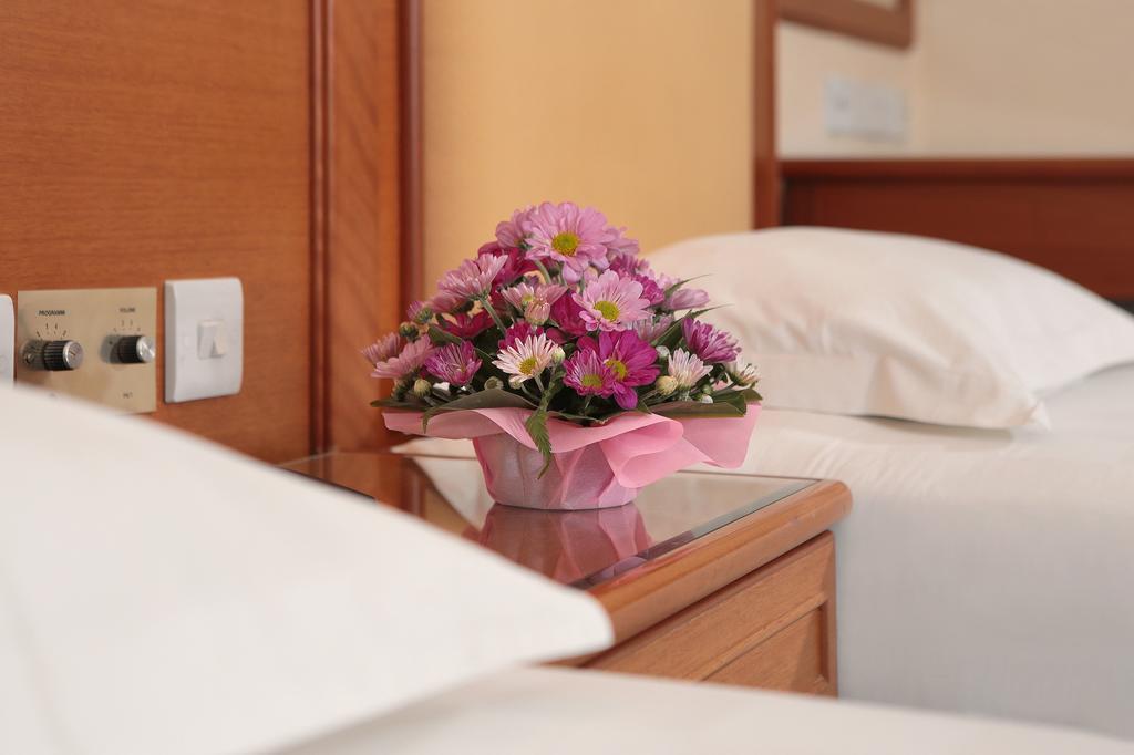 Hotel 99 Pusat Bandar Puchong Kültér fotó