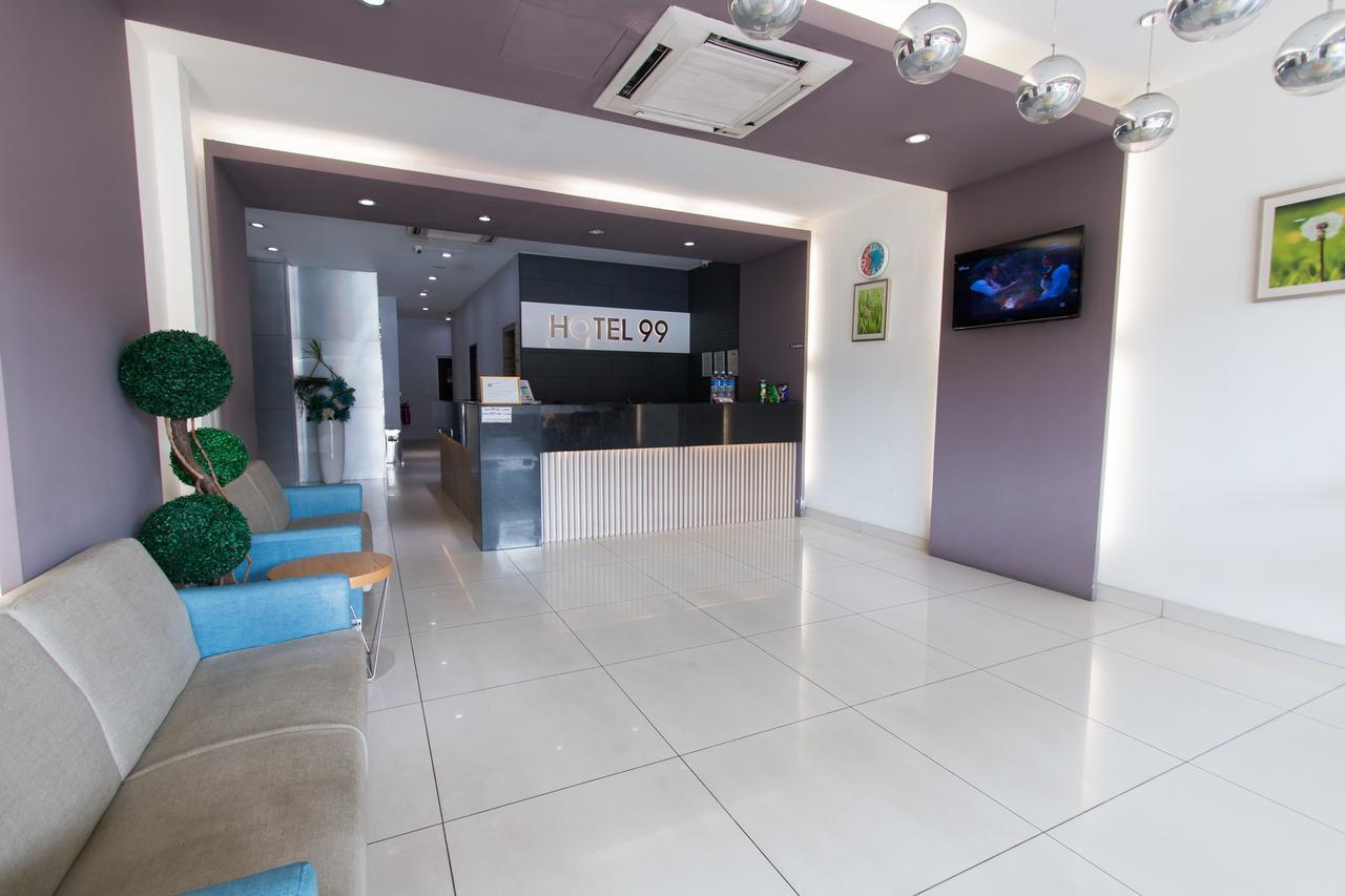 Hotel 99 Pusat Bandar Puchong Kültér fotó