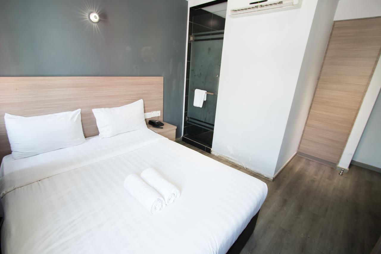 Hotel 99 Pusat Bandar Puchong Kültér fotó