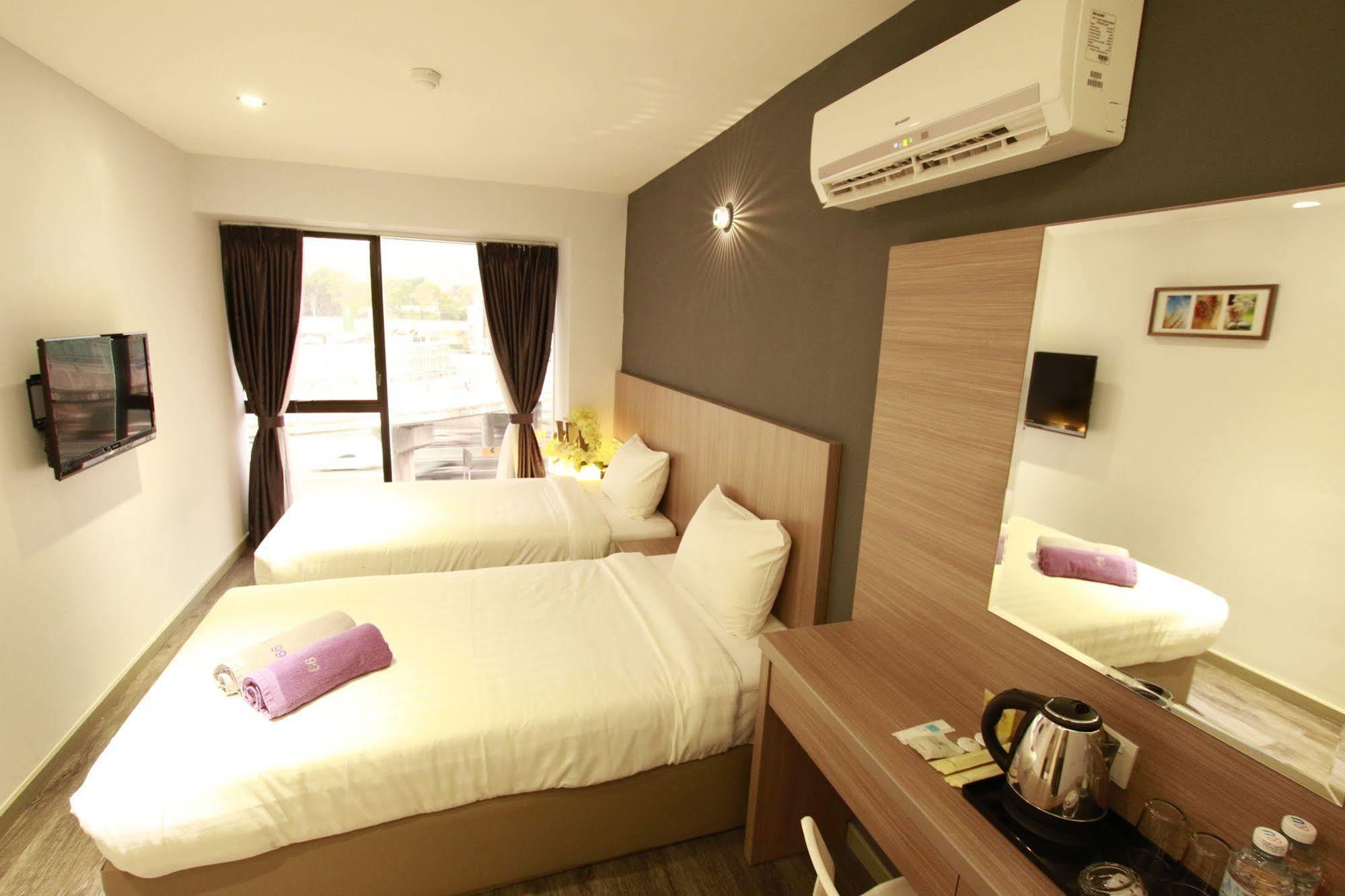 Hotel 99 Pusat Bandar Puchong Kültér fotó