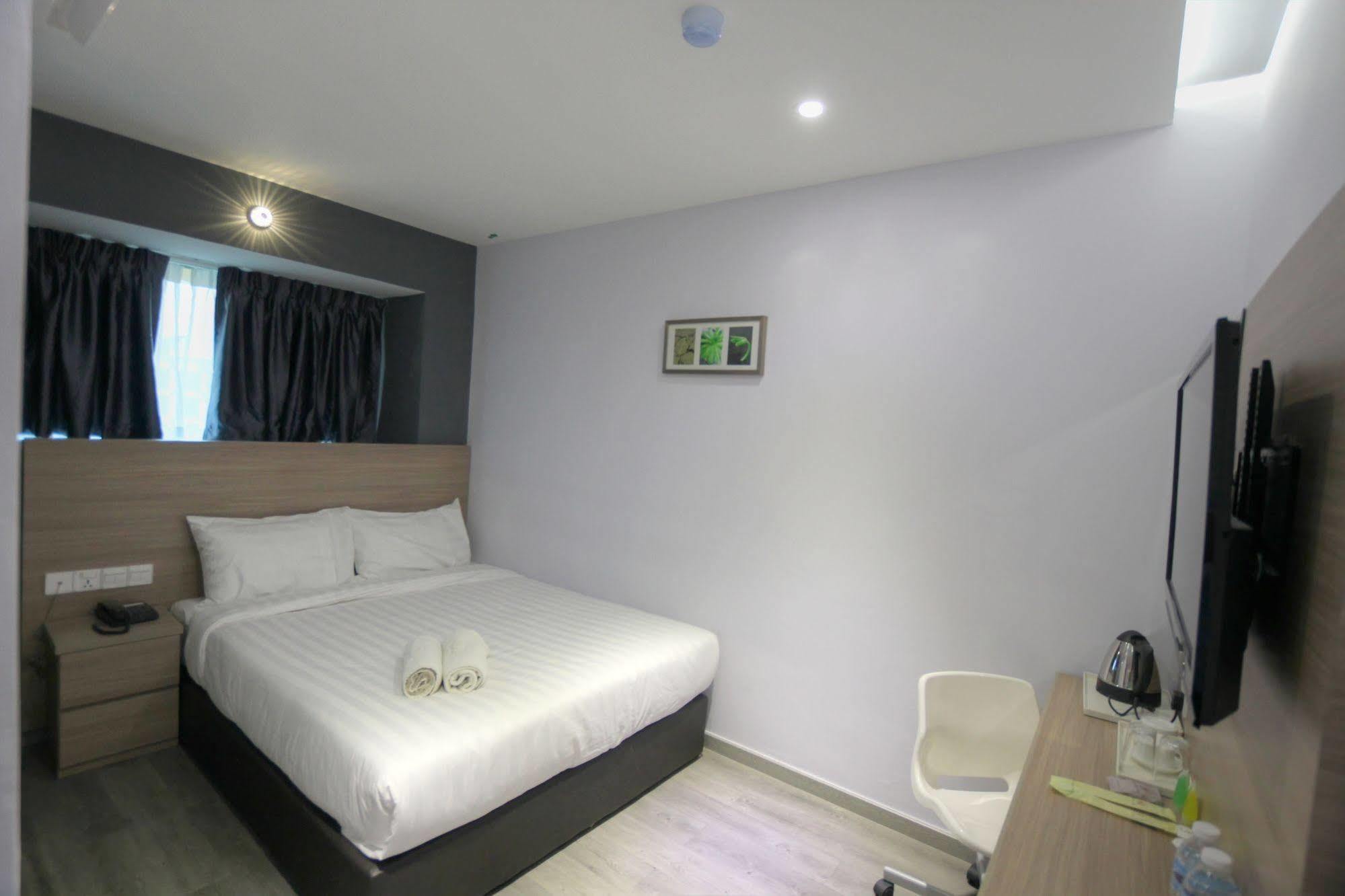 Hotel 99 Pusat Bandar Puchong Kültér fotó