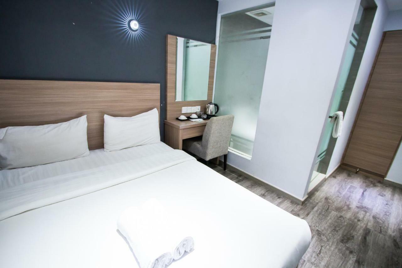 Hotel 99 Pusat Bandar Puchong Kültér fotó